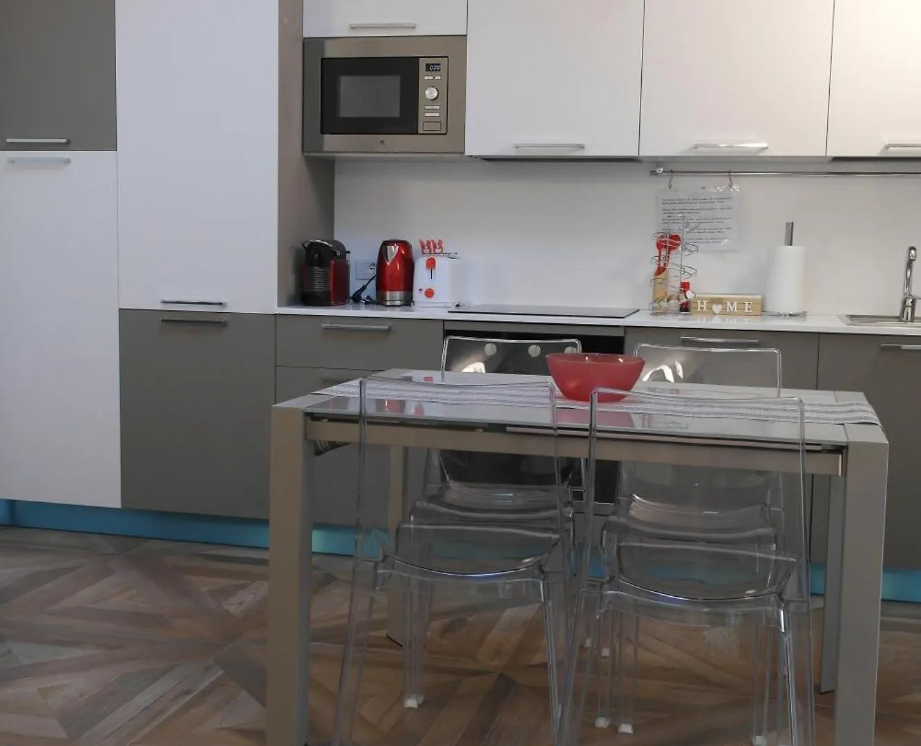 Appartamento Luminoso Bilocale Zona Tibaldi Bocconi Milano Italia