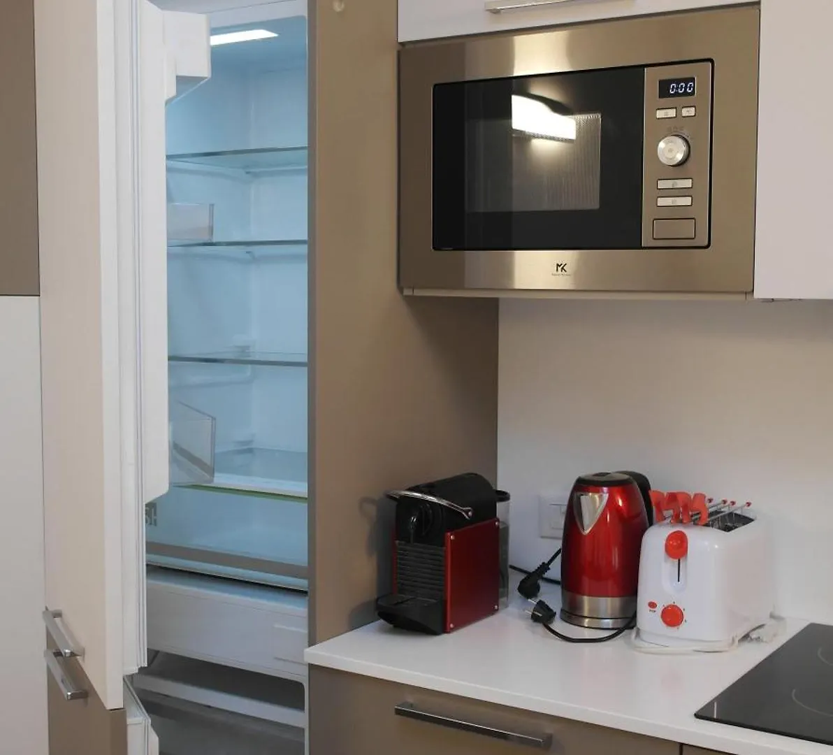Appartamento Luminoso Bilocale Zona Tibaldi Bocconi Milano